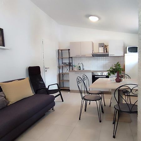 Apartments Divna Baška Voda Dış mekan fotoğraf