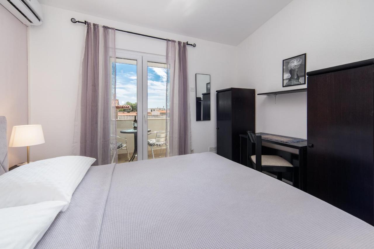 Apartments Divna Baška Voda Dış mekan fotoğraf