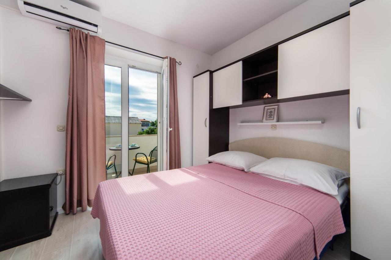 Apartments Divna Baška Voda Dış mekan fotoğraf