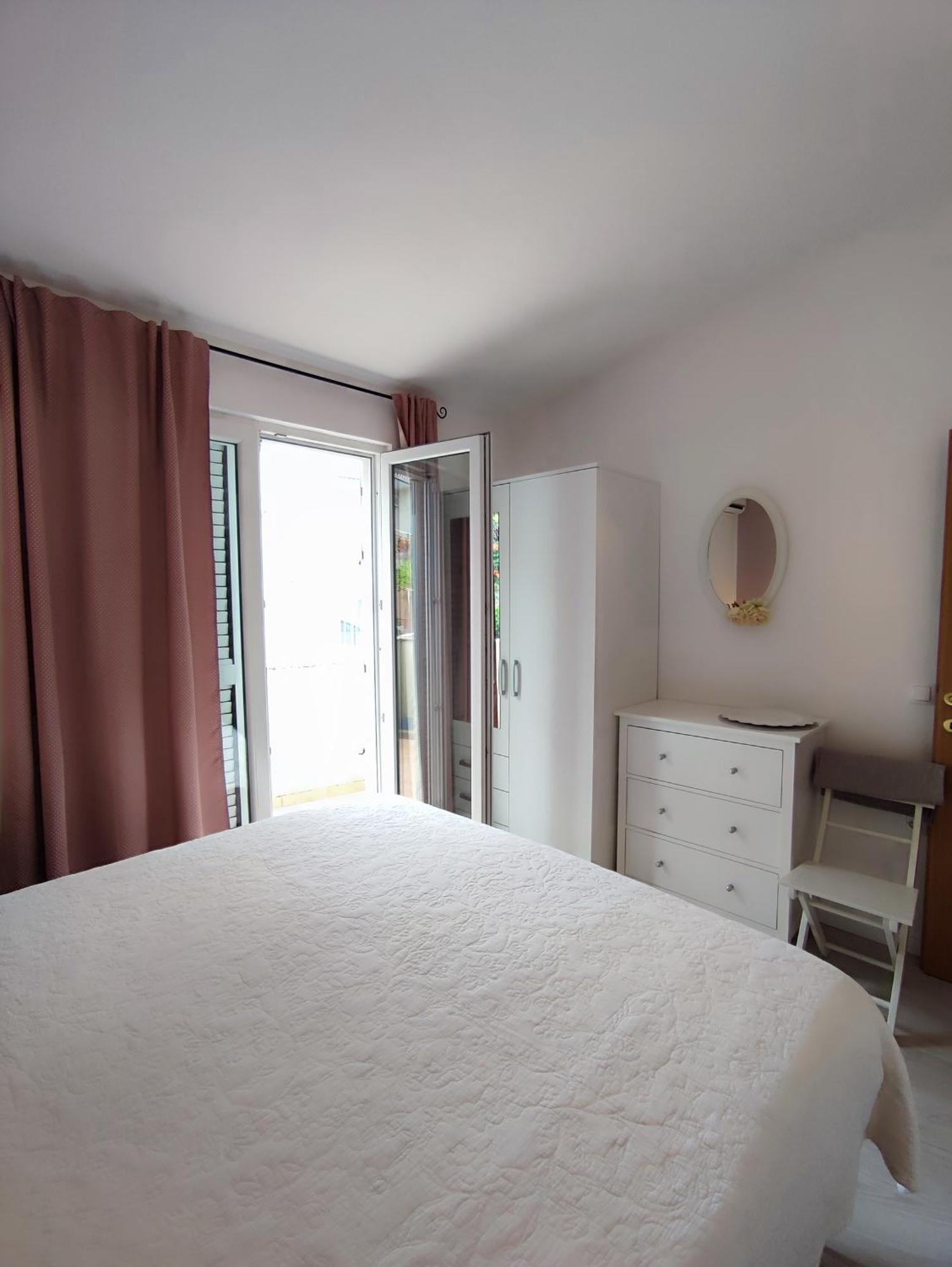 Apartments Divna Baška Voda Dış mekan fotoğraf